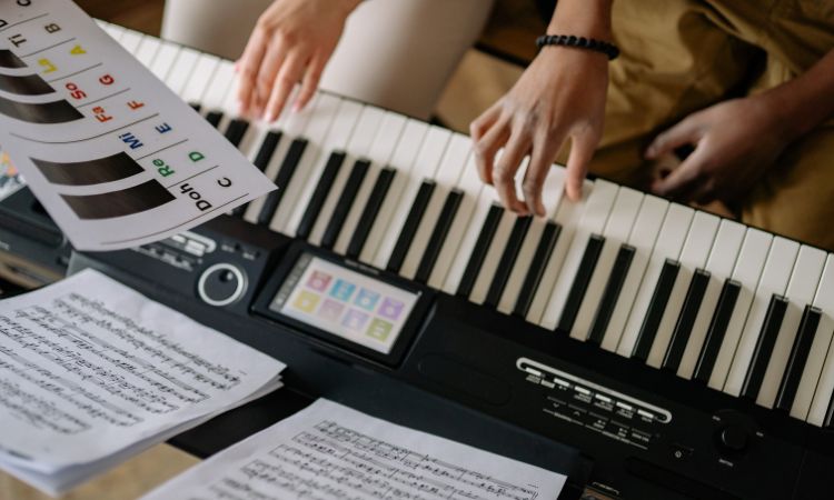 Musicoterapia para pessoas idosas: ferramenta terapêutica com múltiplos benefícios